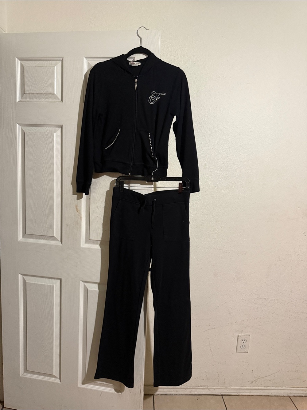 Women’s Black Hoodie & Wide-Leg Sweatpants Set